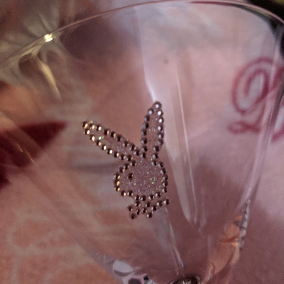 Sold 2 pink playboy Martini glasses 🍸🍸🐰🐰 - Picture 4 of 4